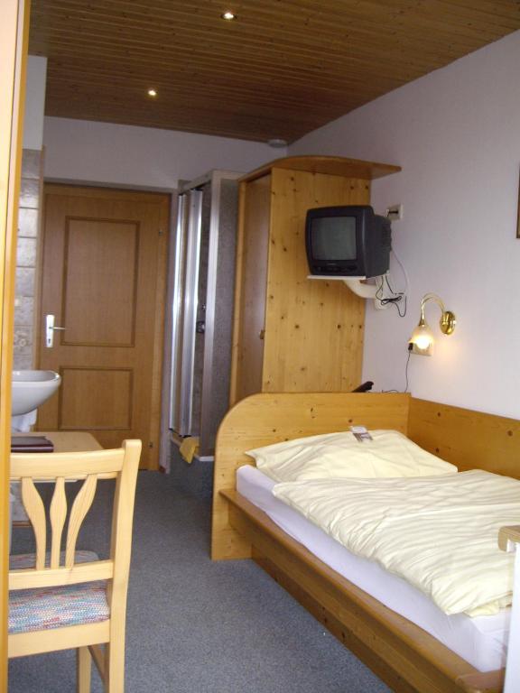 Hotel-Pension Stallinger Weyregg Rum bild